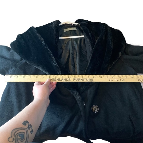 Liz Claiborne Black Faux Fur Collar Long Pea Coat. Size Large. - Picture 5 of 13